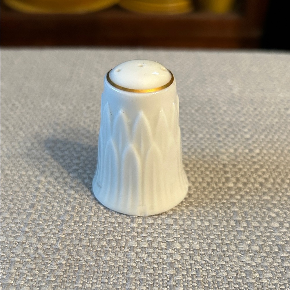 Lenox China Carlyle Collection Gold Trim Individual Pepper Shaker